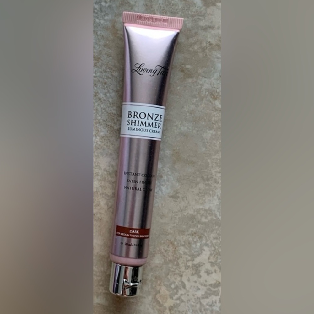 Loving Tan bronze shimmer luminous cream